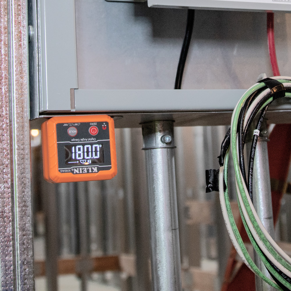 Digital Angle Gauge and Level - Image 11